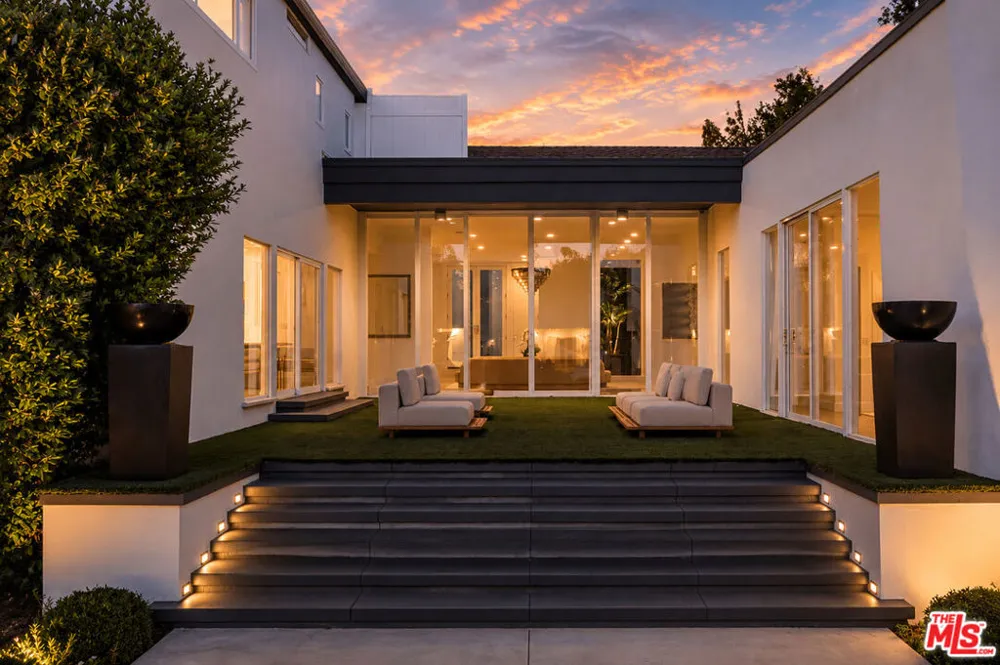 703 Maple Drive Beverly Hills, CA 90210