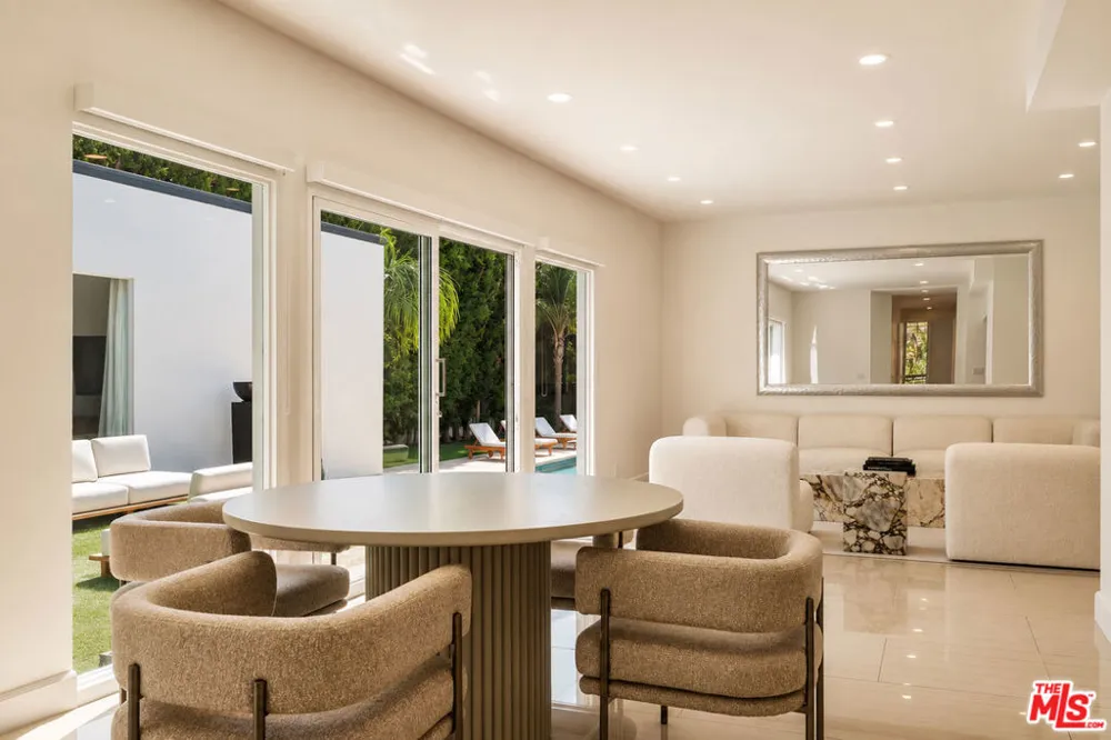 703 Maple Drive Beverly Hills, CA 90210