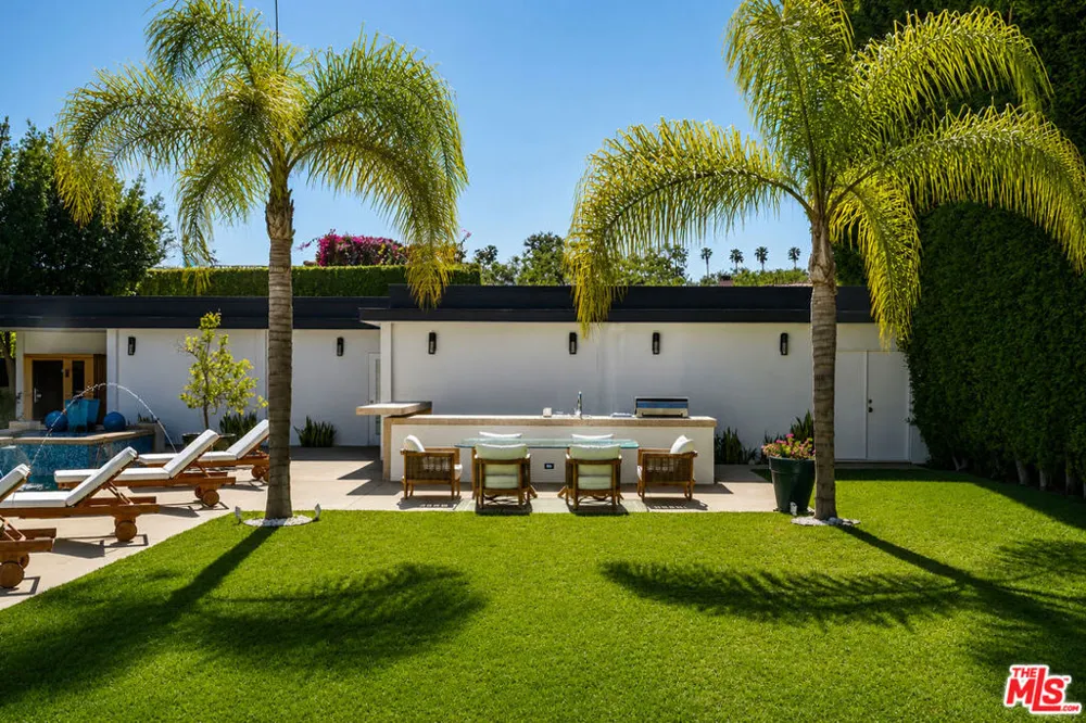 703 Maple Drive Beverly Hills, CA 90210