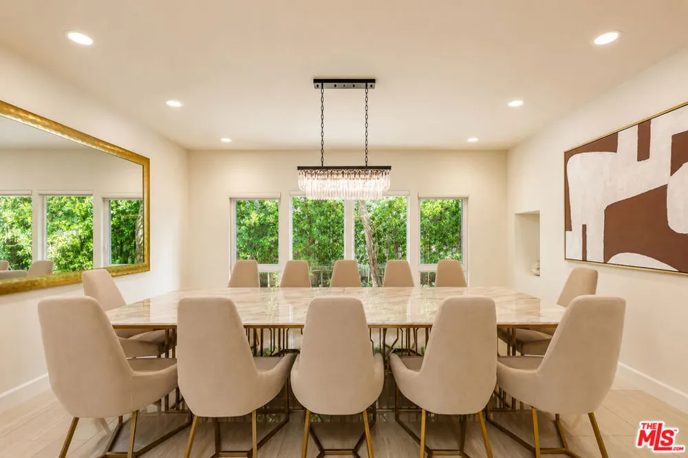 703 Maple Drive Beverly Hills, CA 90210