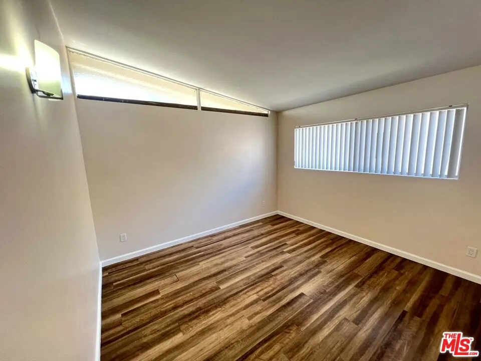 3704 Midvale Avenue #7 Los Angeles, CA 90034