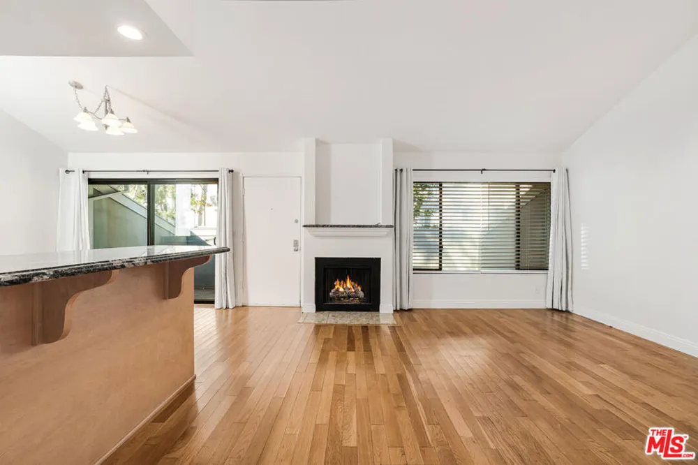 13350 Maxella Avenue #3 Marina del Rey, CA 90292