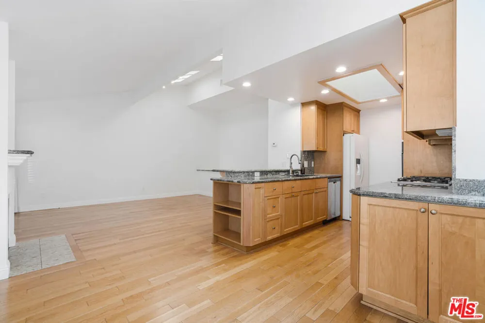 13350 Maxella Avenue #3 Marina del Rey, CA 90292