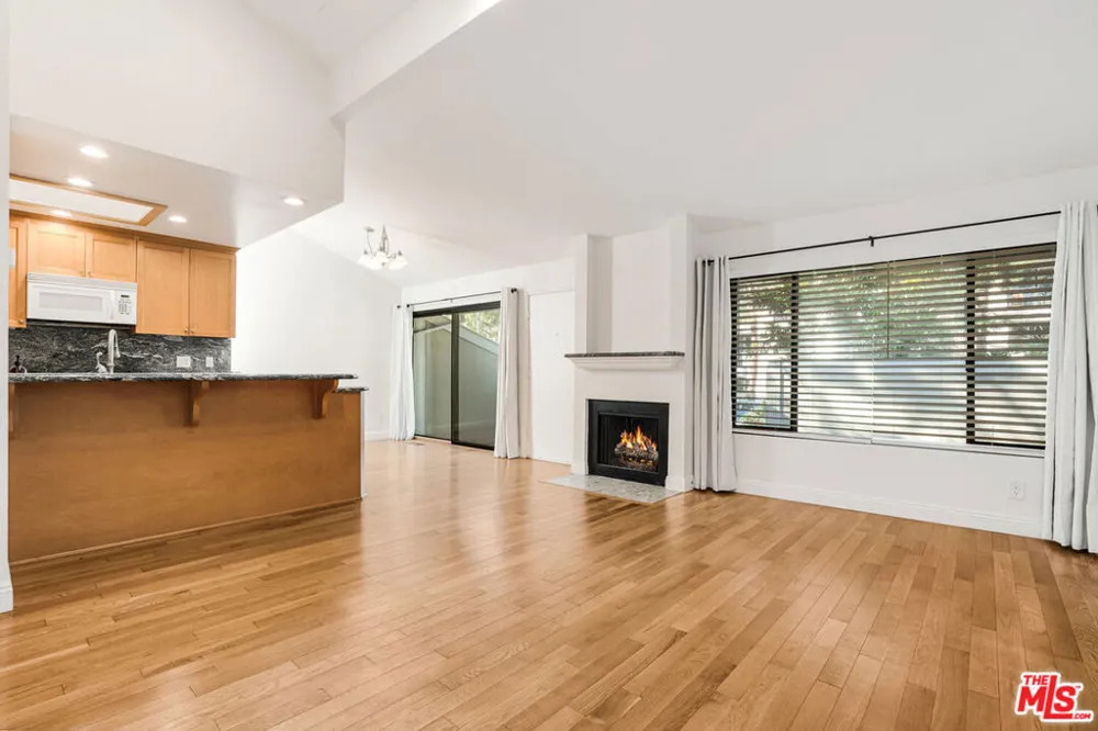 13350 Maxella Avenue #3 Marina del Rey, CA 90292