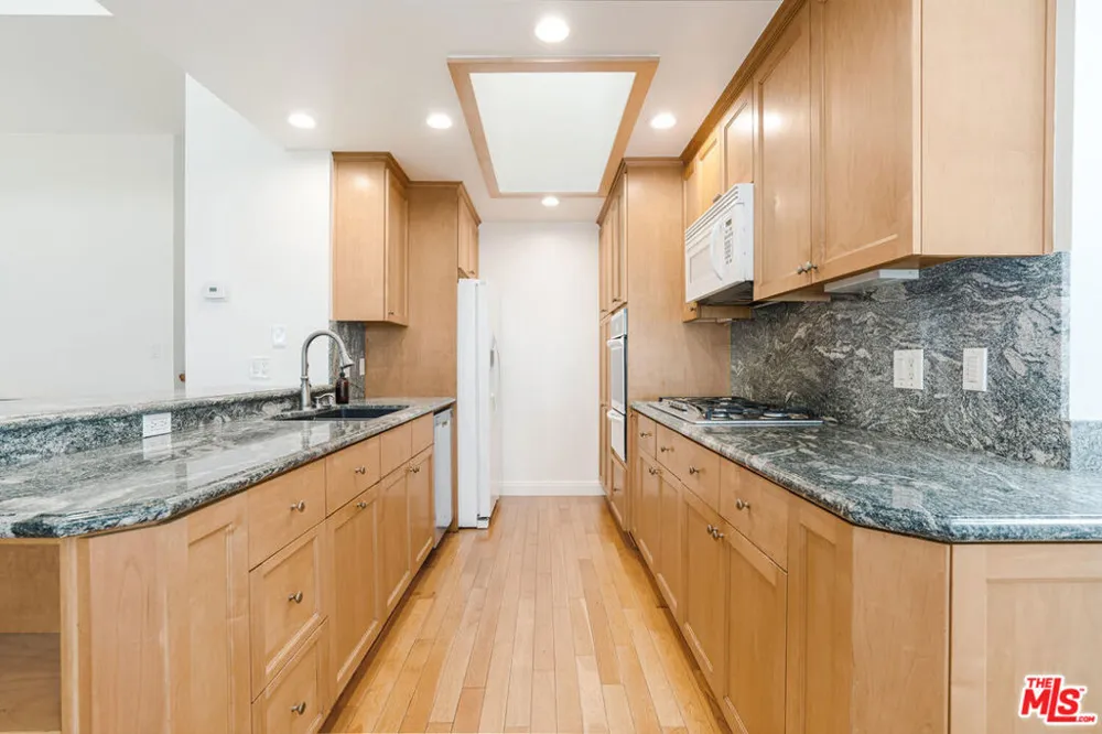 13350 Maxella Avenue #3 Marina del Rey, CA 90292