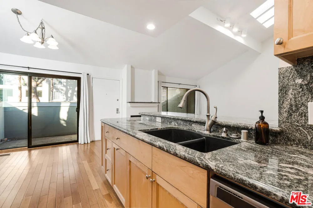 13350 Maxella Avenue #3 Marina del Rey, CA 90292