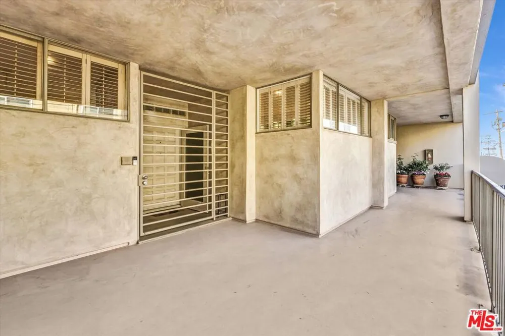 1 Spinnaker Street #2 Marina del Rey, CA 90292