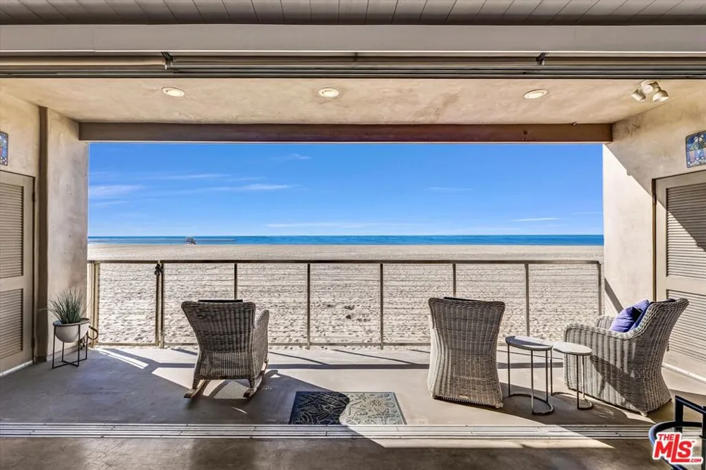 1 Spinnaker Street #2 Marina del Rey, CA 90292