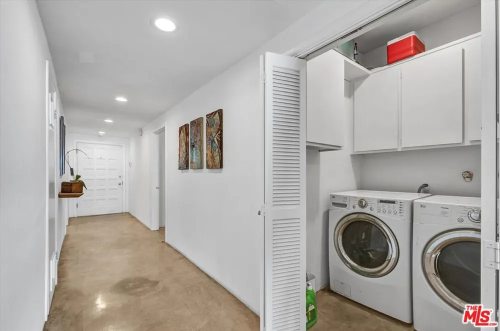 1 Spinnaker Street #2 Marina del Rey, CA 90292