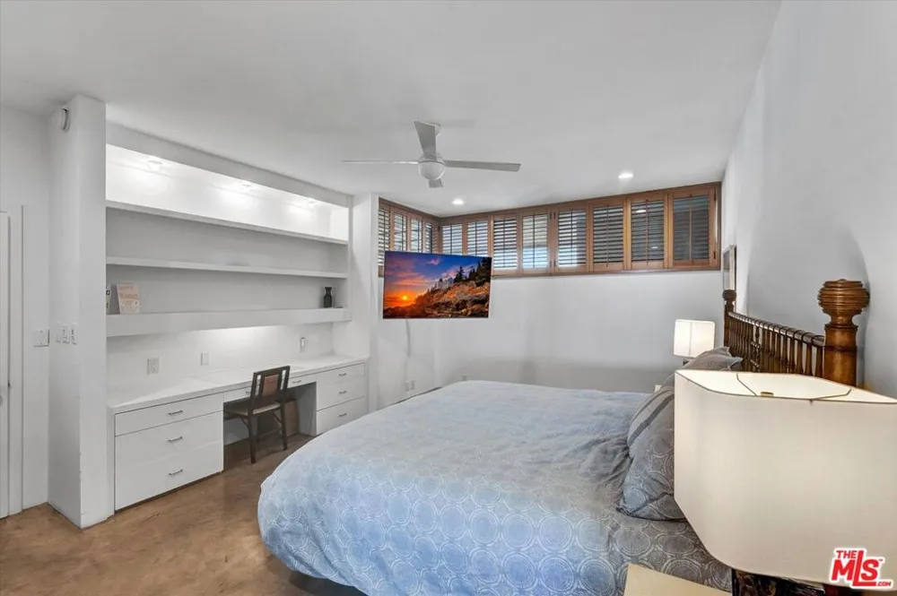1 Spinnaker Street #2 Marina del Rey, CA 90292