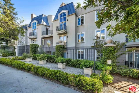 15510 W Sunset Boulevard #304