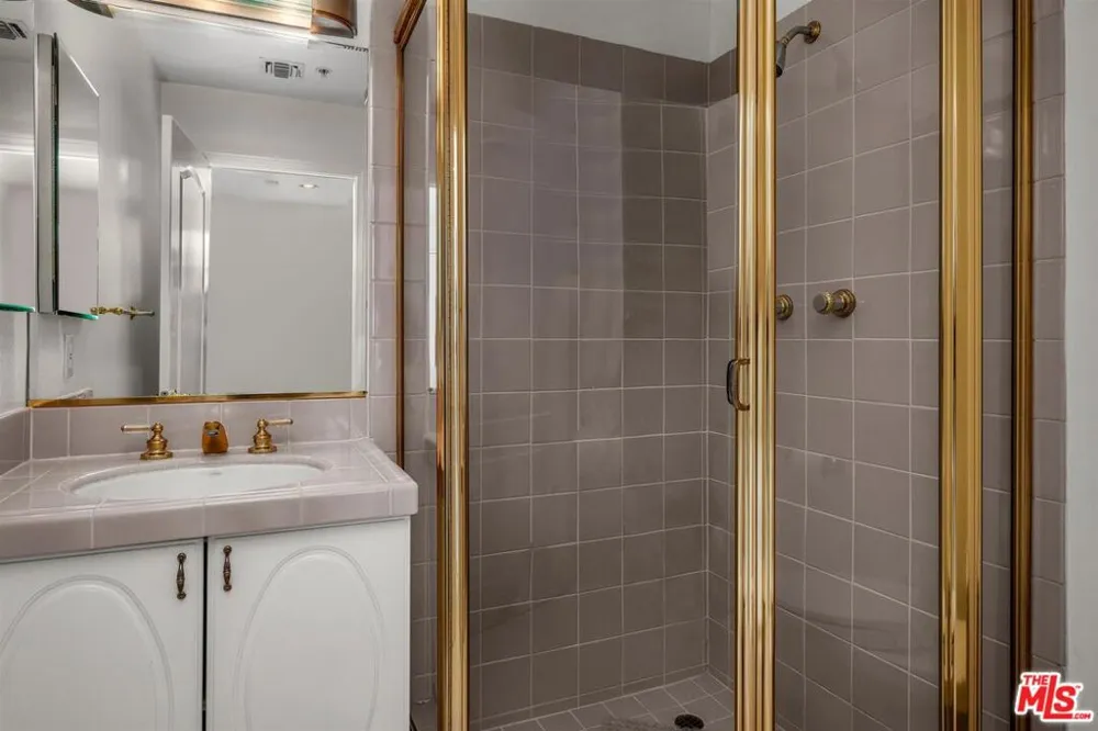 15510 W Sunset Boulevard #304 Los Angeles, CA 90272