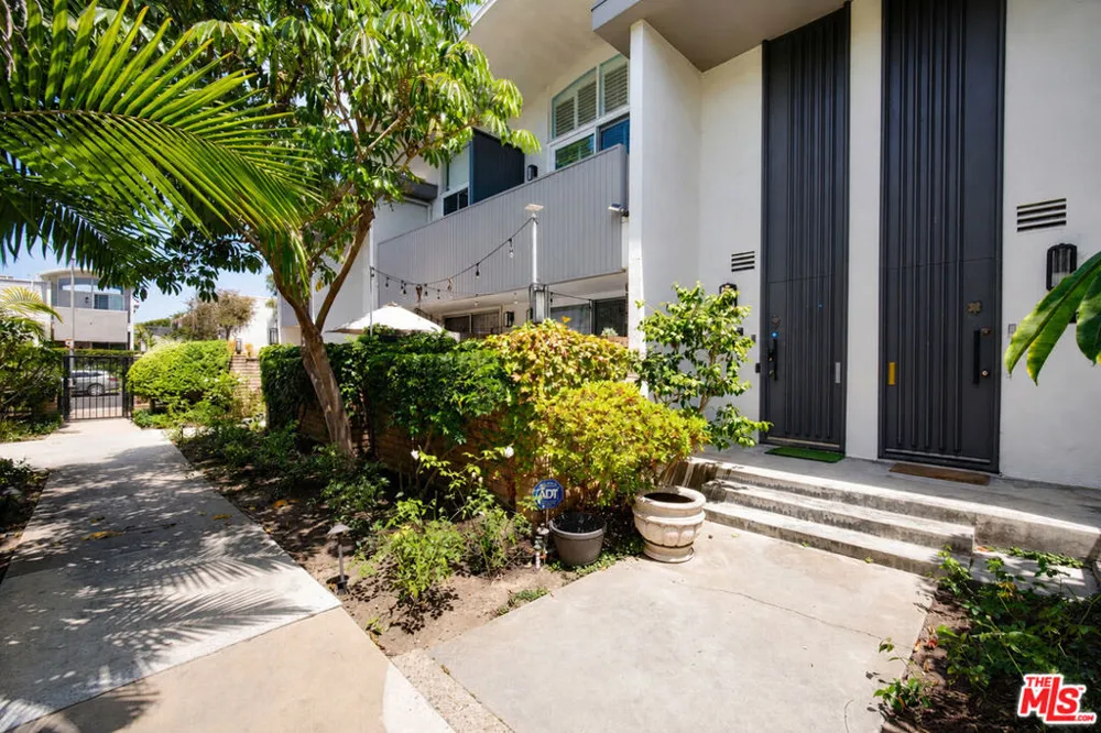 4733 La Villa Marina #C Los Angeles, CA 90292