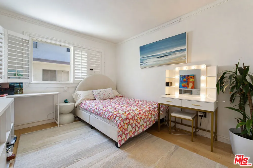 4733 La Villa Marina #C Los Angeles, CA 90292