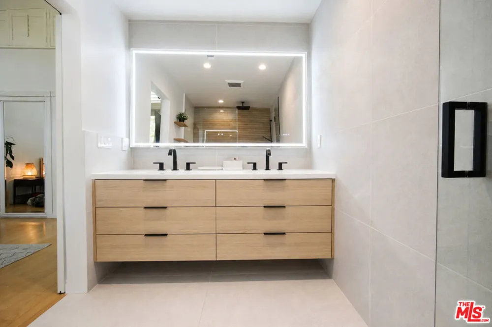 4733 La Villa Marina #C Los Angeles, CA 90292