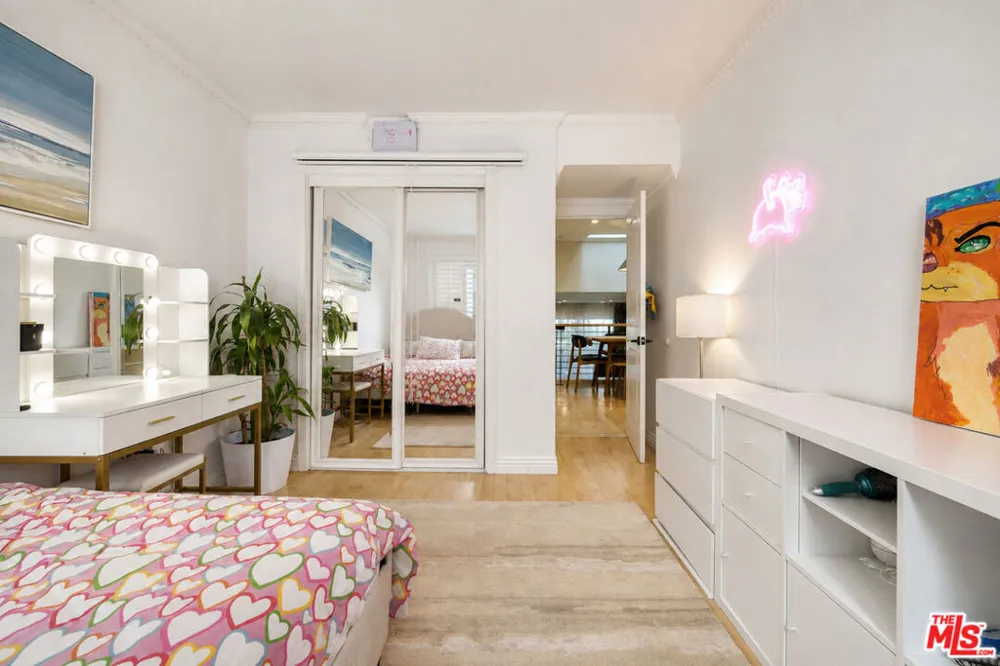 4733 La Villa Marina #C Los Angeles, CA 90292