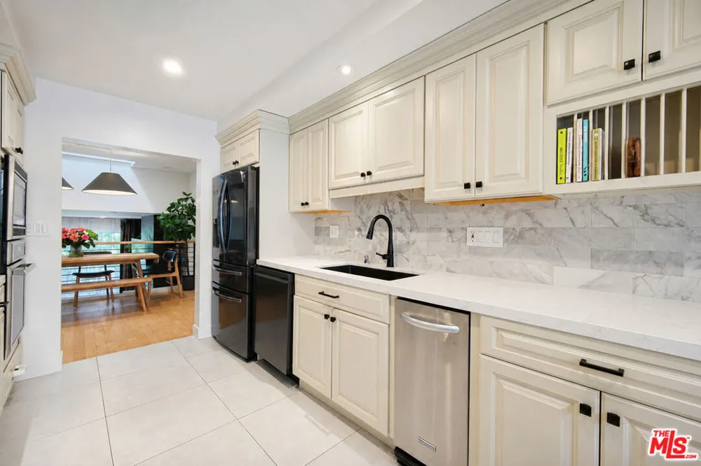 4733 La Villa Marina #C Los Angeles, CA 90292
