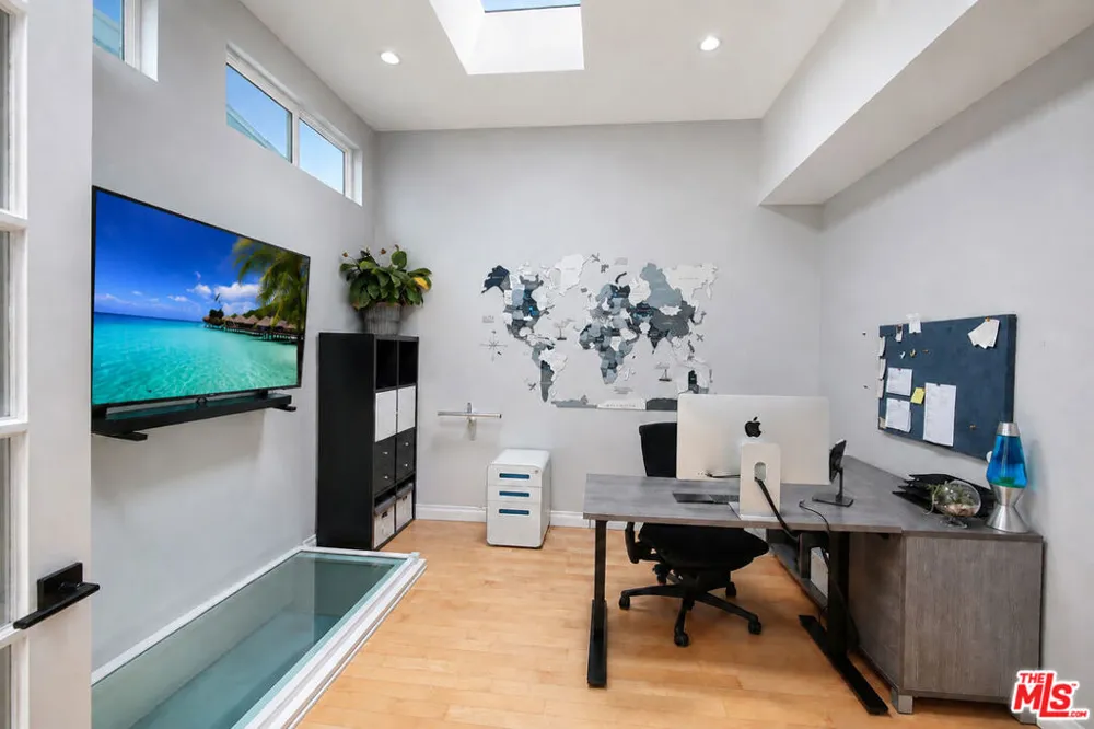 4733 La Villa Marina #C Los Angeles, CA 90292