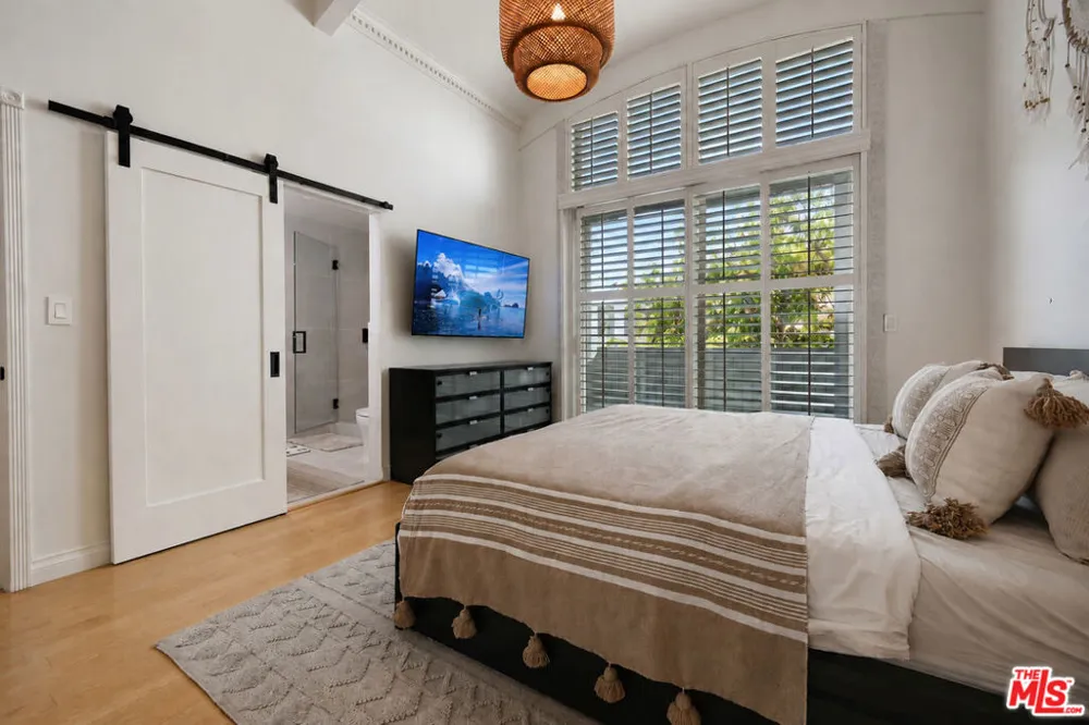 4733 La Villa Marina #C Los Angeles, CA 90292