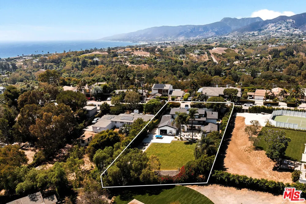 29328 Heathercliff Road Malibu, CA 90265