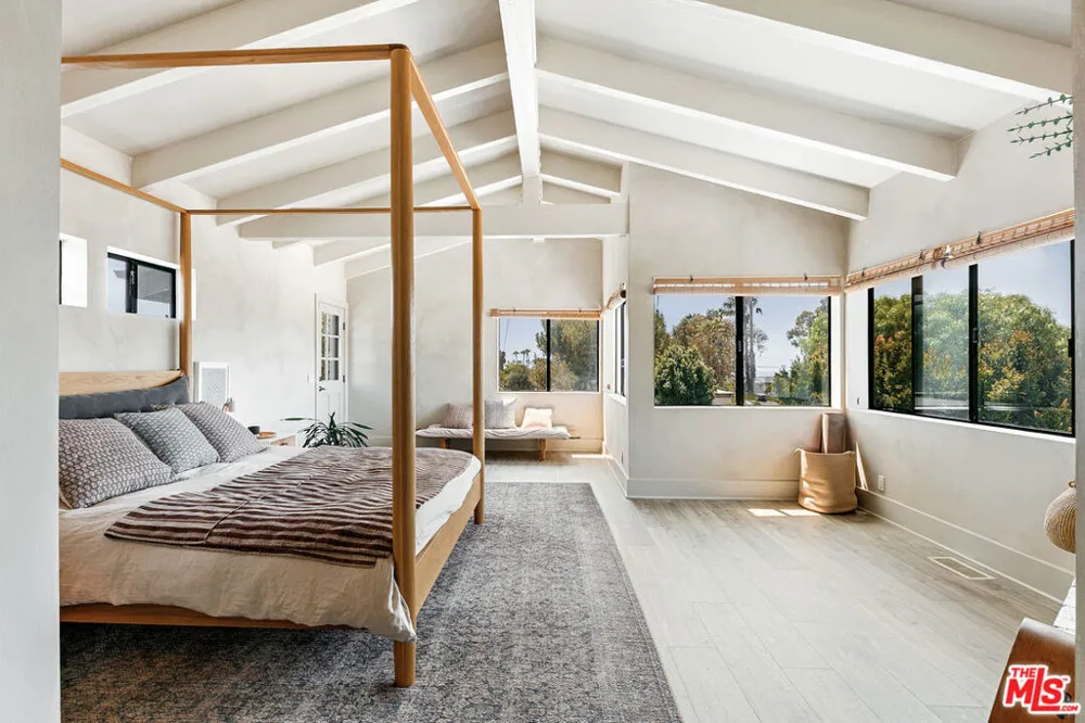 29328 Heathercliff Road Malibu, CA 90265