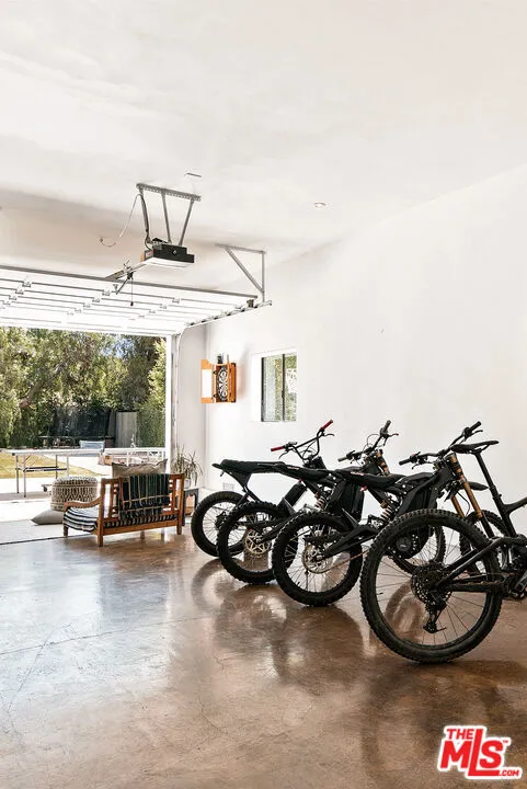 29328 Heathercliff Road Malibu, CA 90265
