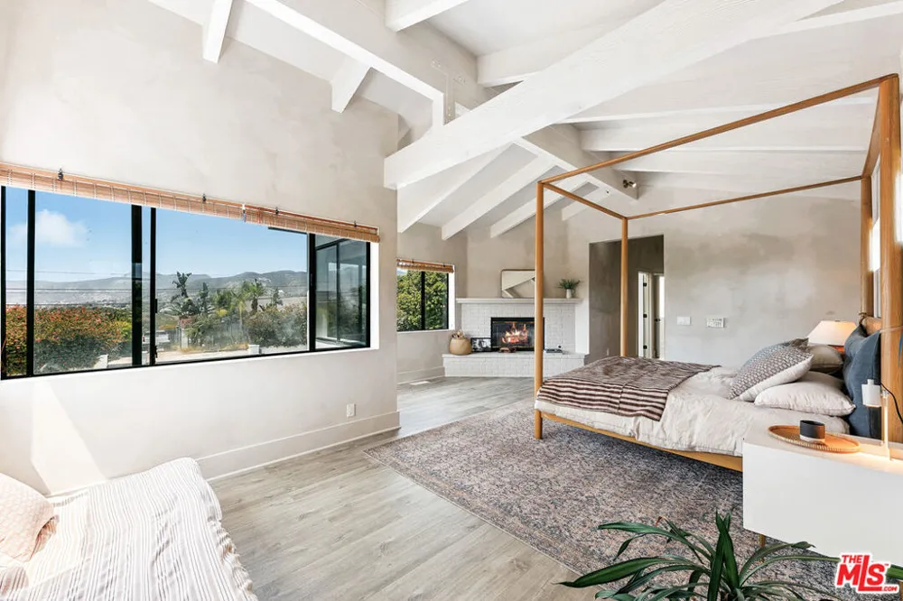 29328 Heathercliff Road Malibu, CA 90265