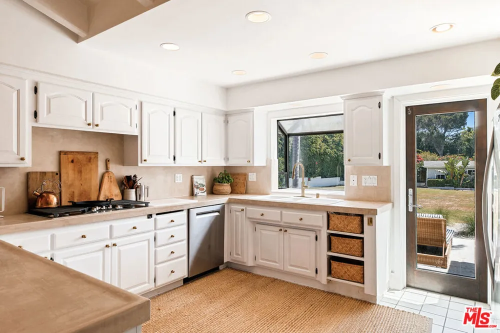 29328 Heathercliff Road Malibu, CA 90265