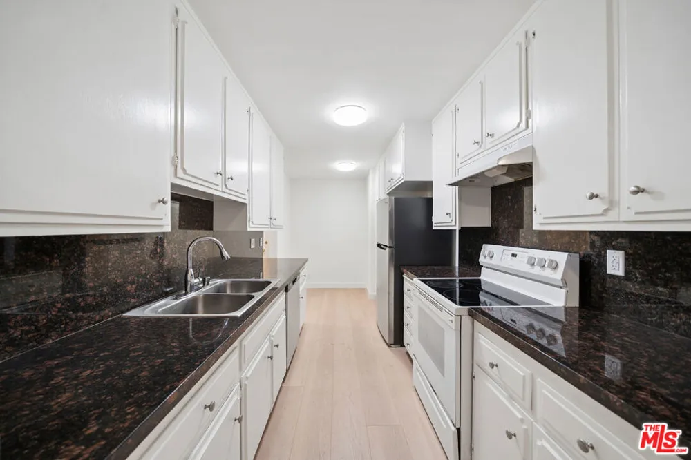 10980 Ohio Avenue #201 Los Angeles, CA 90024