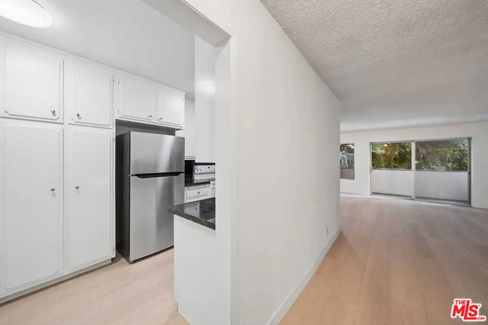 10980 Ohio Avenue #201 Los Angeles, CA 90024