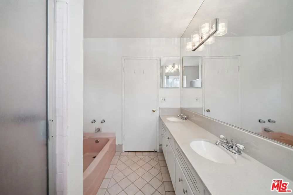 1520 Hayworth Avenue #4 Los Angeles, CA 90046