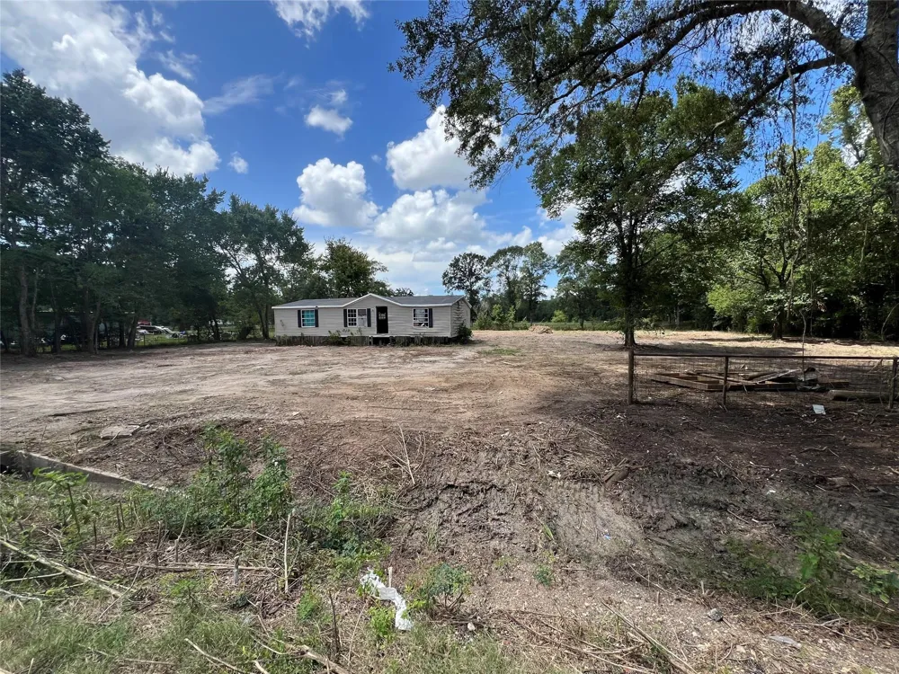 825 Martin Luther King Drive Ames, TX 77575