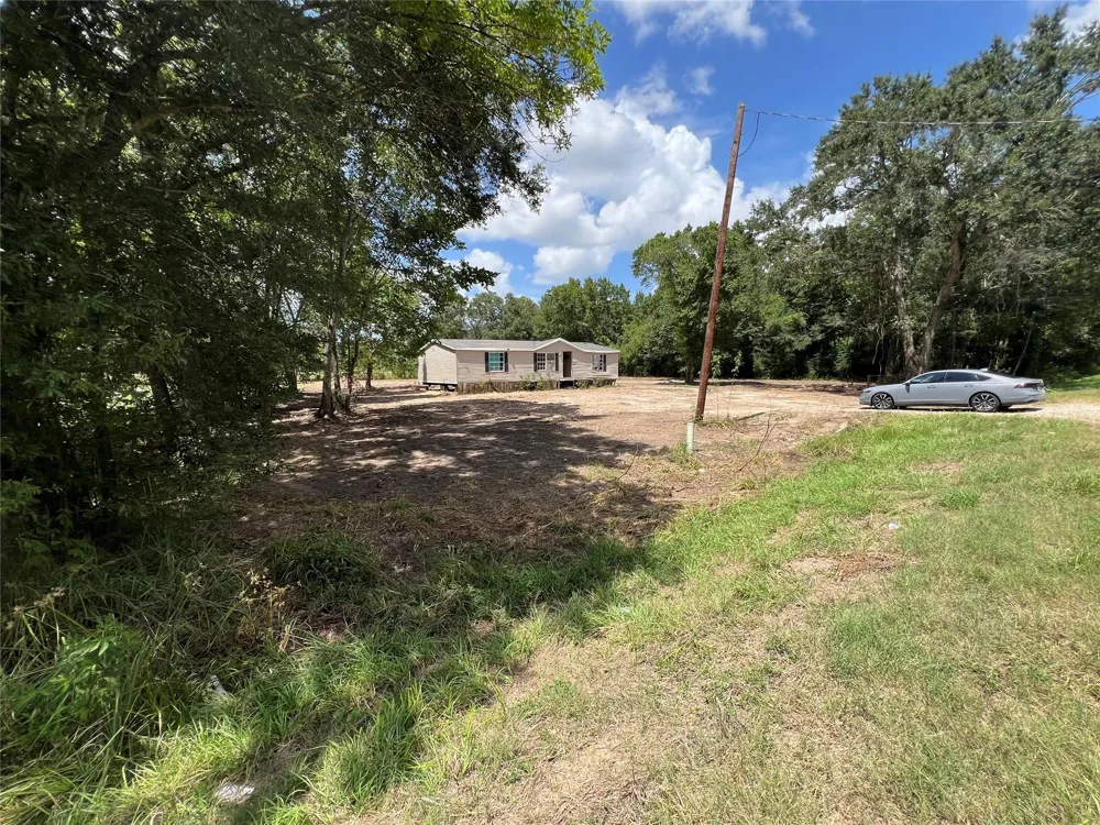 825 Martin Luther King Drive Ames, TX 77575