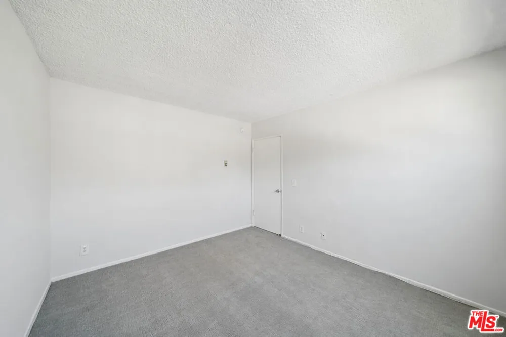105 S Orlando Avenue #201 Los Angeles, CA 90048