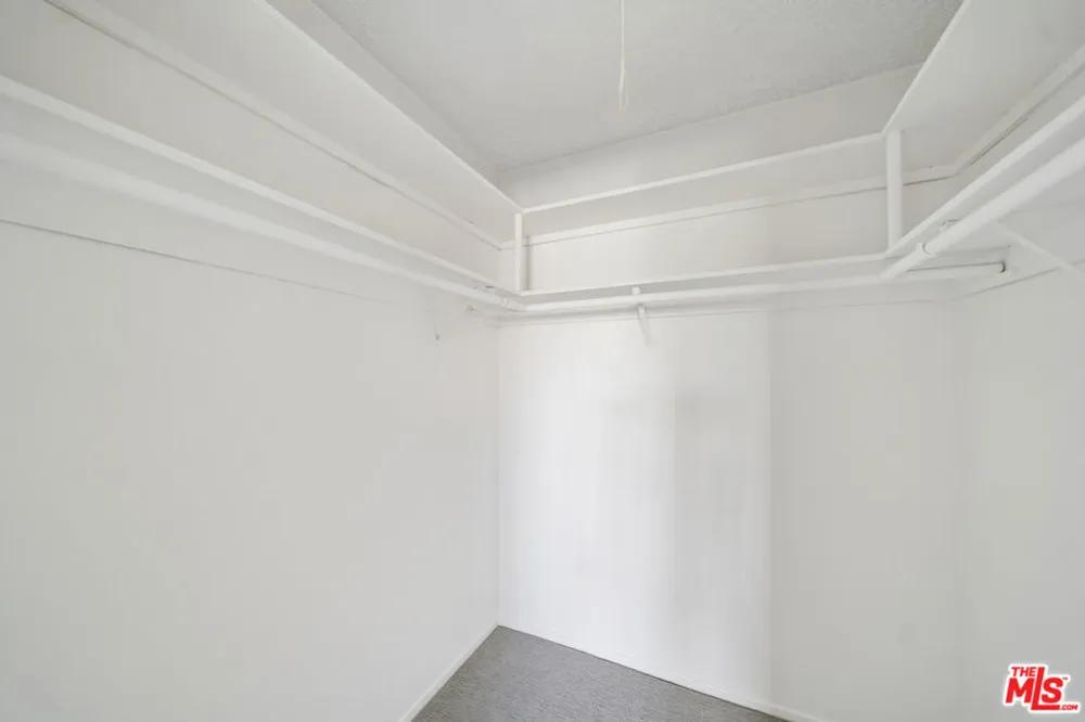 105 S Orlando Avenue #201 Los Angeles, CA 90048