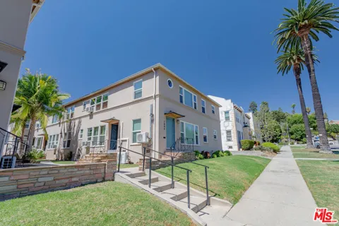 1837 NORMANDIE AVENUE #3