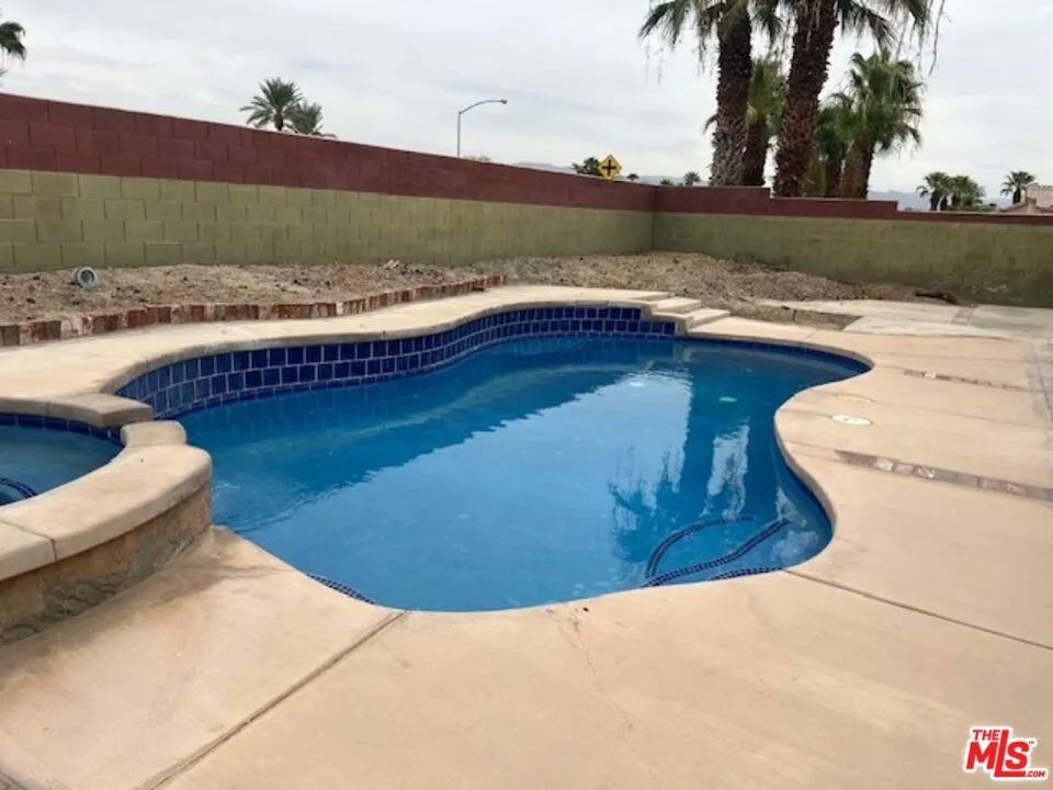 80442 Jasper Park Avenue Indio, CA 92201