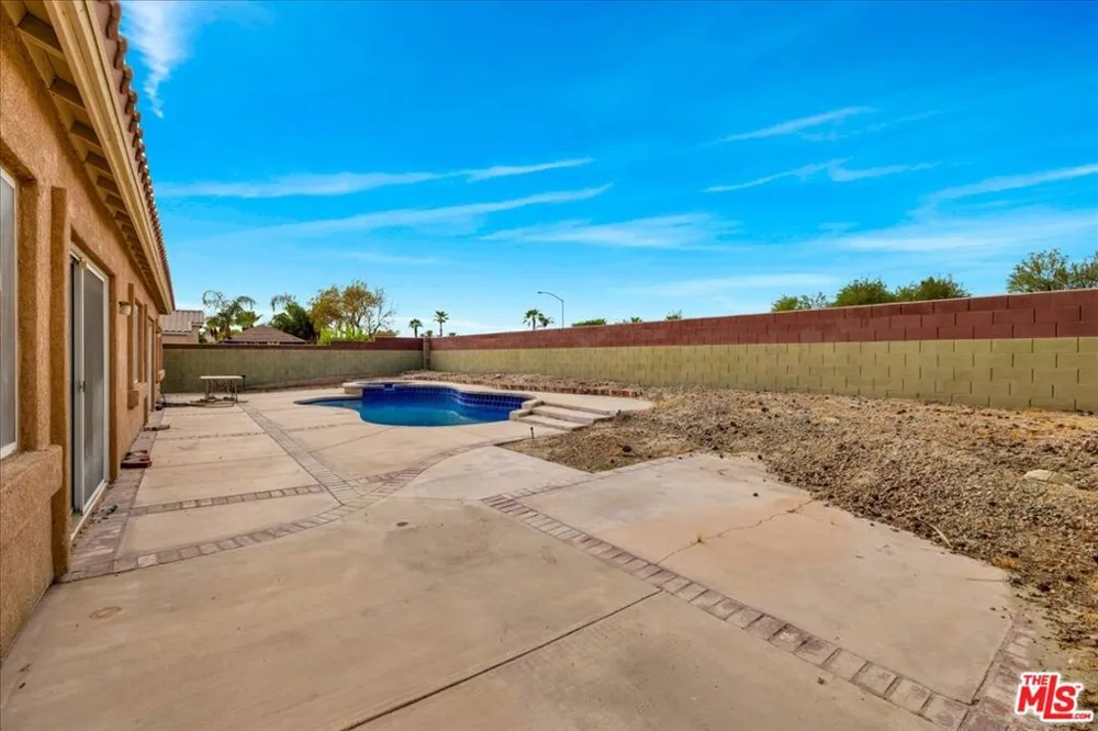 80442 Jasper Park Avenue Indio, CA 92201