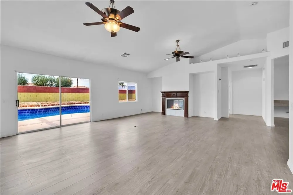80442 Jasper Park Avenue Indio, CA 92201