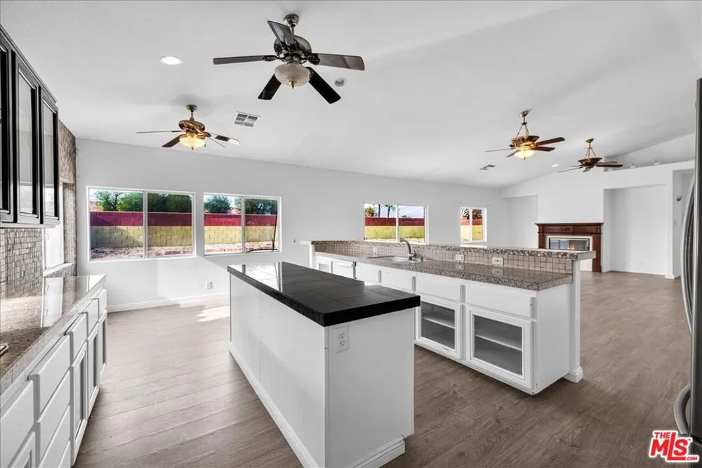 80442 Jasper Park Avenue Indio, CA 92201