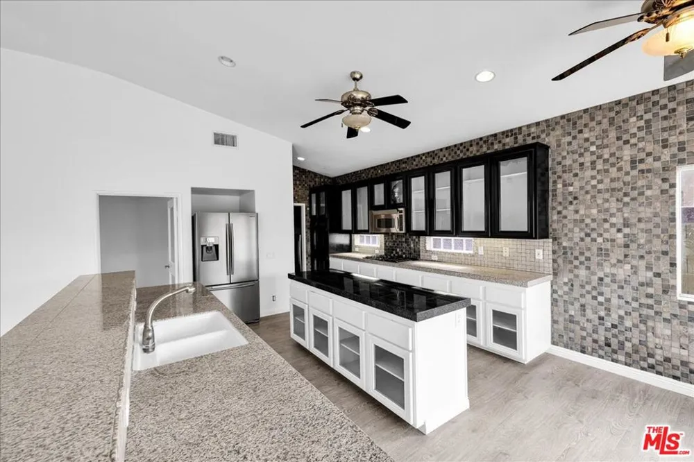 80442 Jasper Park Avenue Indio, CA 92201