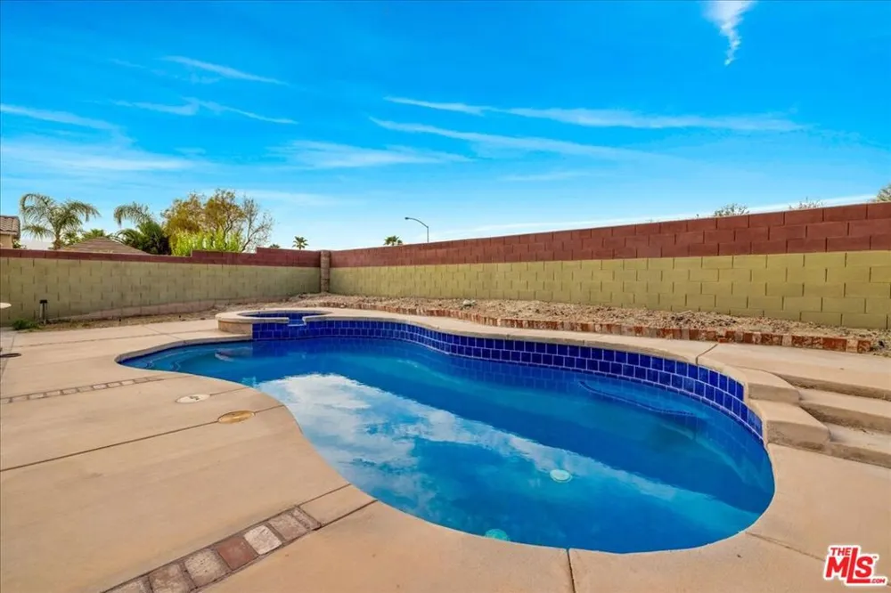 80442 Jasper Park Avenue Indio, CA 92201