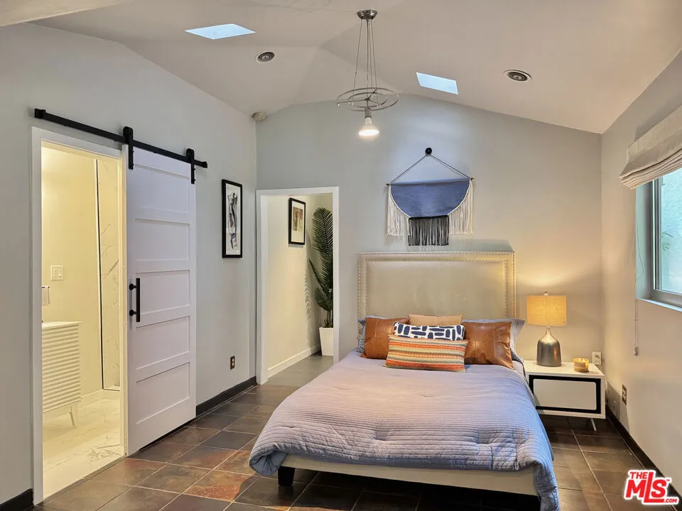 636 Curson Avenue Los Angeles, CA 90036