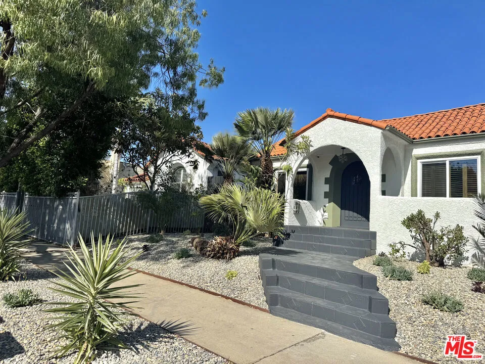 636 Curson Avenue Los Angeles, CA 90036