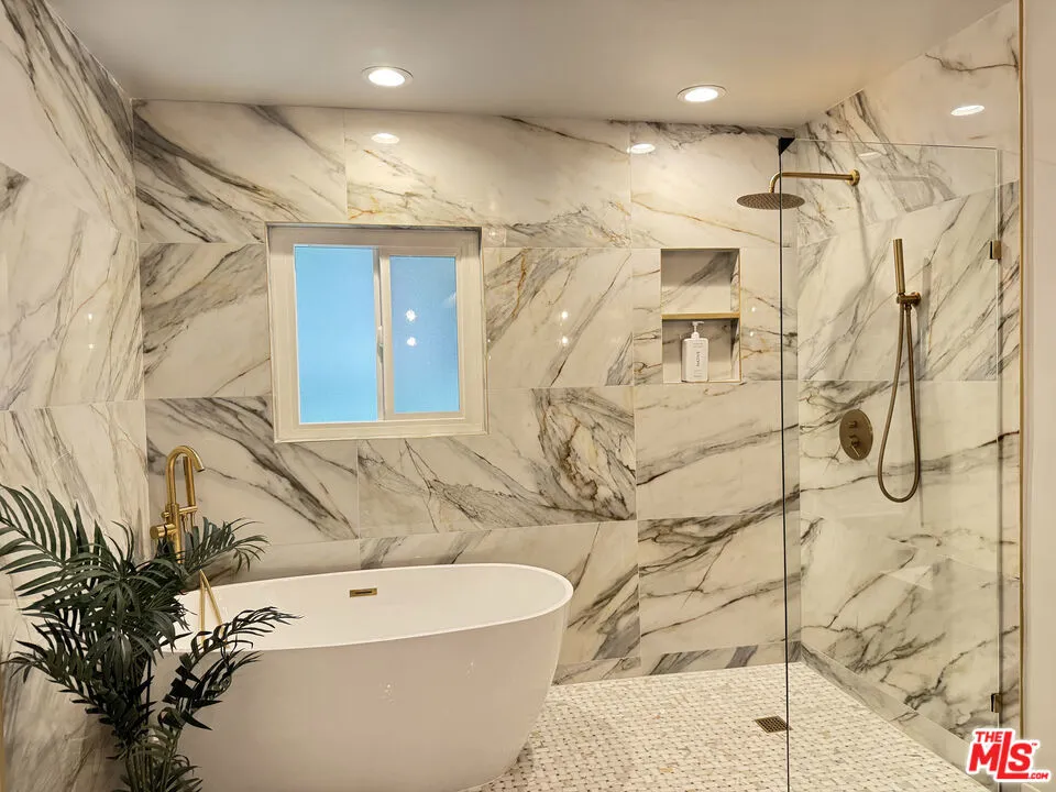 636 Curson Avenue Los Angeles, CA 90036