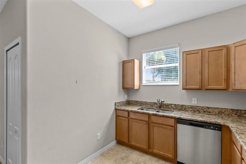 1327 PRIORY CIRCLE #1327 Winter Garden, FL 34787