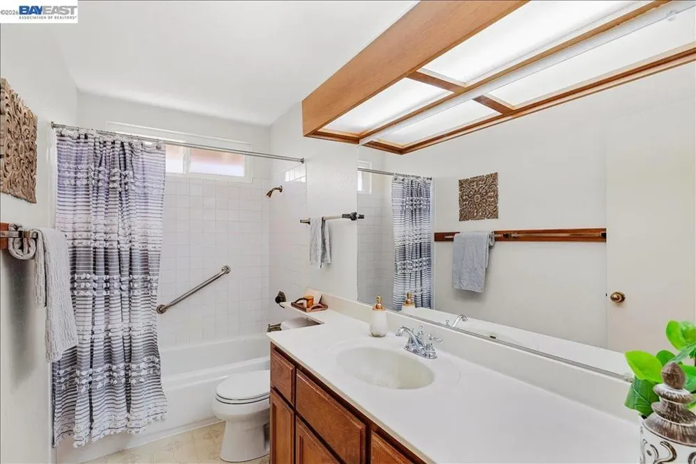 648 Kirby Fremont, CA 94539