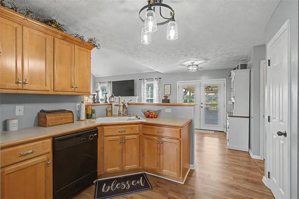 36 Valley Edge Drive Rockmart, GA 30153