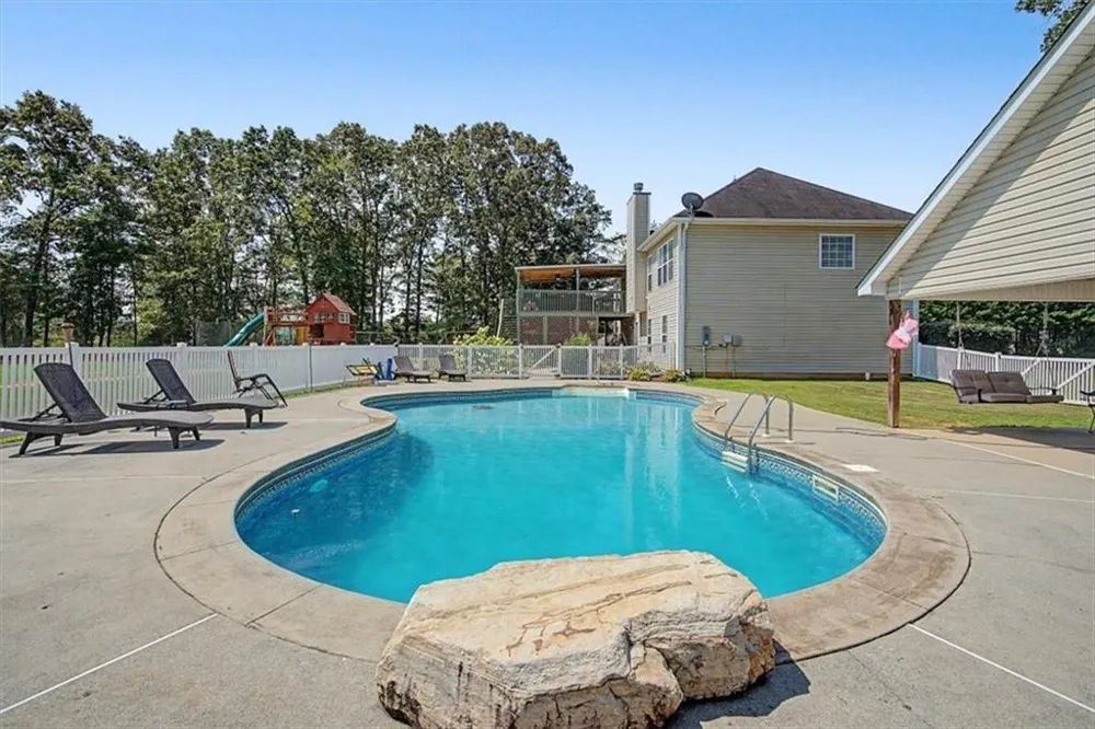 36 Valley Edge Drive Rockmart, GA 30153