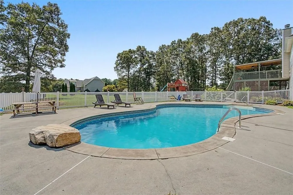 36 Valley Edge Drive Rockmart, GA 30153